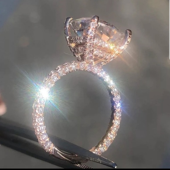 Champagne Diamond Statement Ring - Picture 3 of 15